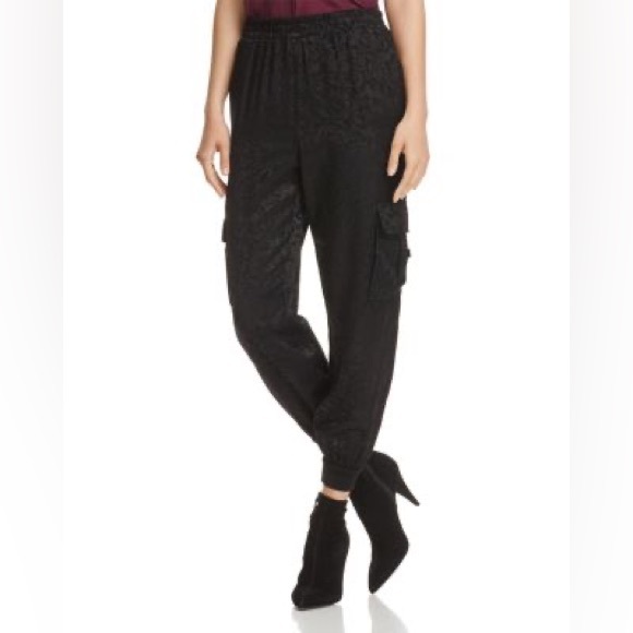 ALICE + OLIVIA DEDE SMOCKED CARGO PANTS IN BLACK SIZE LARGE - Picture 5 of 14